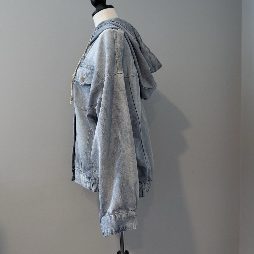 Light Wash Denim Hooded Jean Jacket Women's Large Button Front Casual - Picture 3 of 13